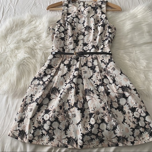 Forever 21 • Pink and Black Floral Mini Dress - Picture 1 of 11